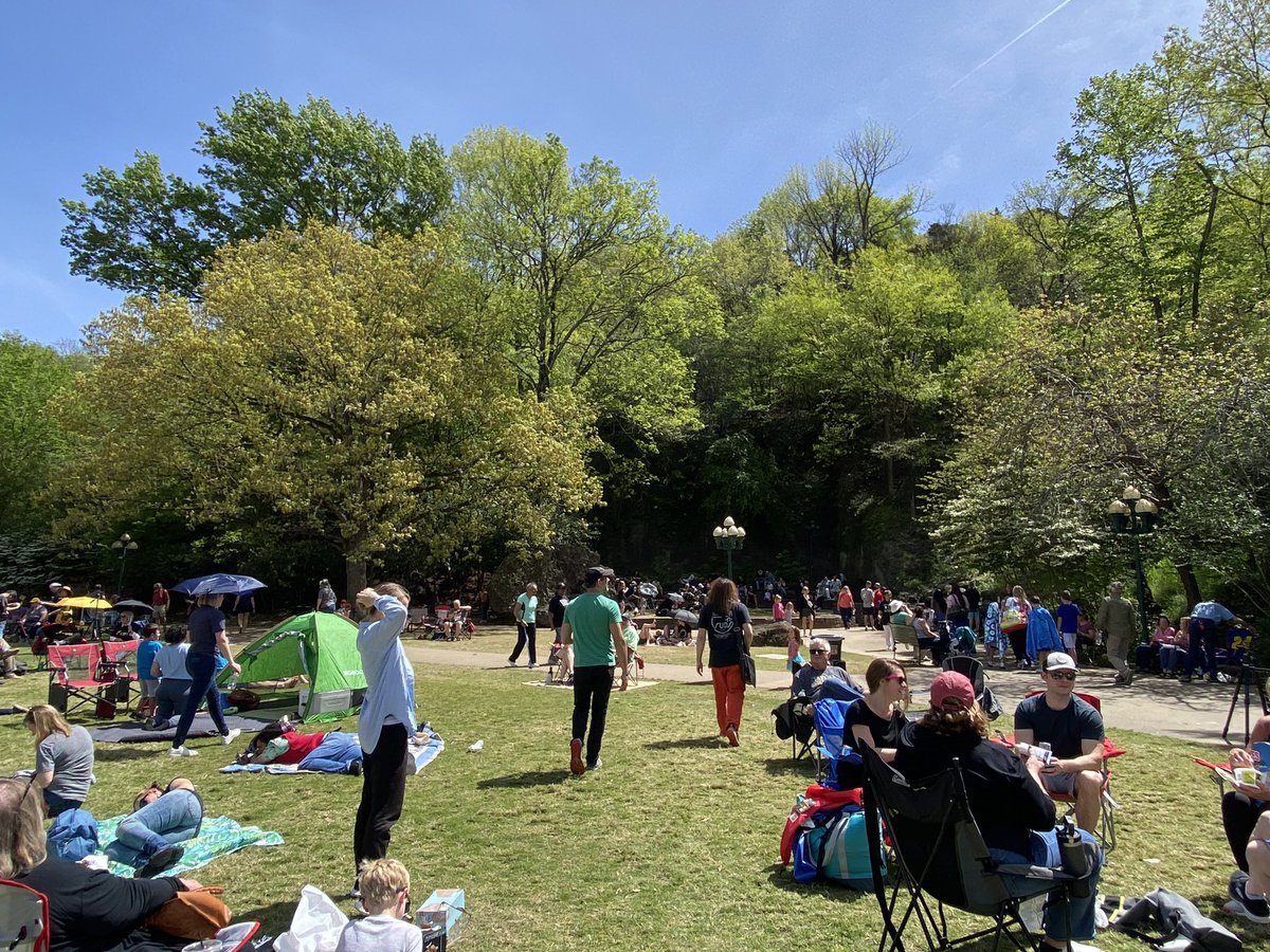 Huge gathering in Arlington Park in Hot Springs, Arkansas, in the path of totality. Only wispy clouds with lots of sun.