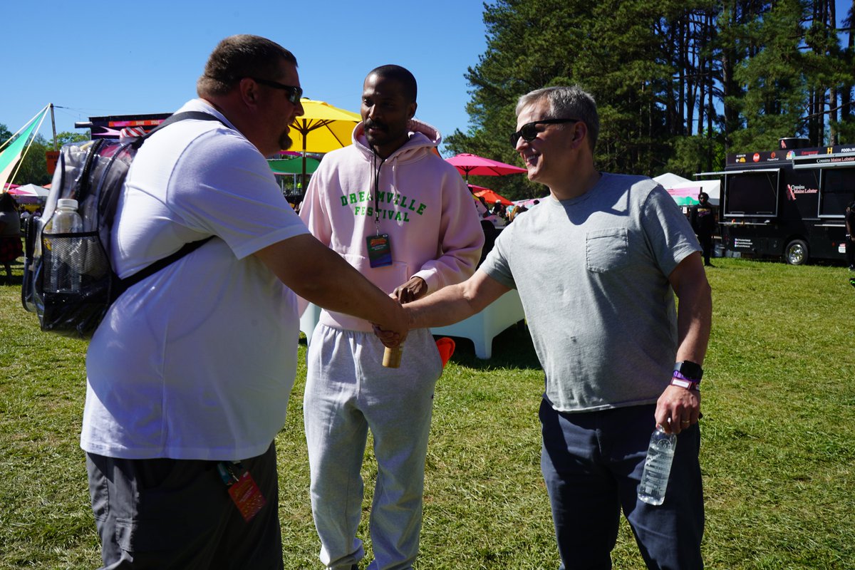 I had a great time at @Dreamvillefest yesterday! Thanks to @JColeNC for continuing to bring so many talented artists and so much economic activity to our state.