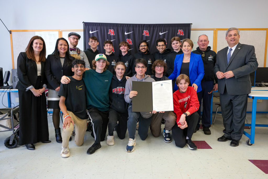 The best way to kick off National Robotics Week! Congrats and good luck to <a href="/NorthAndoverHS/">North Andover High</a> robotics students heading to the <a href="/VexRobotics/">VEX Robotics</a> World Championships. 

These teams put a lot of hard work into these machines, and I know they’ll make us proud down in Dallas!