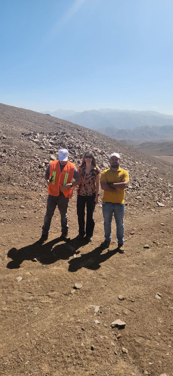 resconafta's tweet photo. Representantes de la #ucn realizan visita a terrenos de Rescon #Antofagasta https://t.co/Y3WzVVnJYU