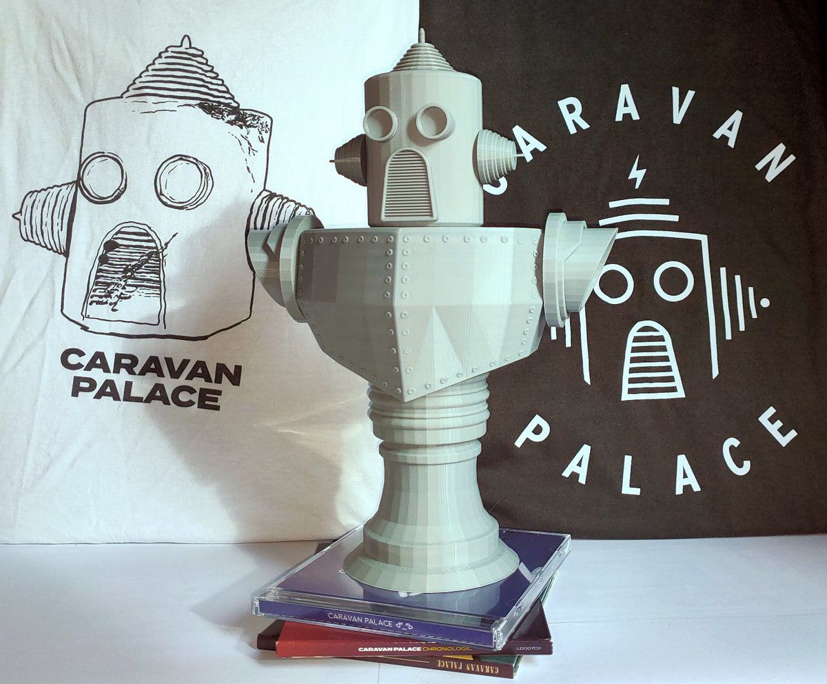 First custom 3D print 
@caravanpalace robot <|°_°|>