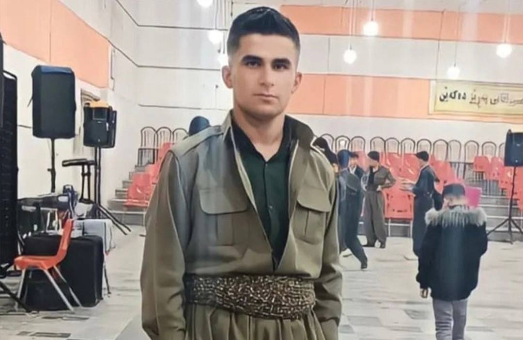 Arrest of a Kurdish youth by the security forces of the Islamic Republic of #Iran #RamyarMohammadzadeh, 19 old, from Piranshahr, was arrested by security forces and taken to an unknown place. Both during #Pahlavidynasty and now, Iran has never stopped repressing the Kurds.