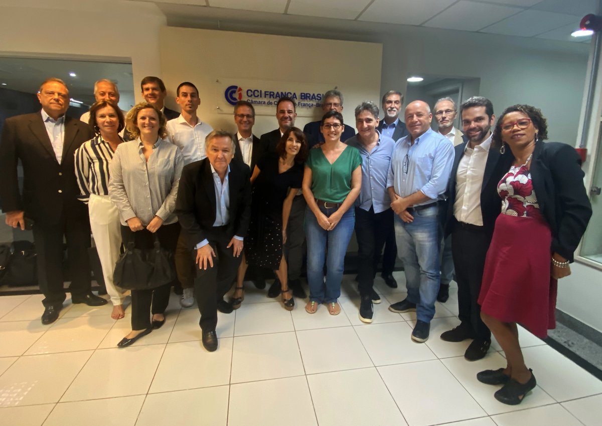 Realizamos na última semana a Assembleia Geral Ordinária 2024. Saiba como foi a AGO na Regional Rio e conheça os membros eleitos para o Conselho de Administração.   🇫🇷🇧🇷

🪩 Acesse: t.ly/KVk9i 

#ccifb #ccifrj #FrançaBrasil