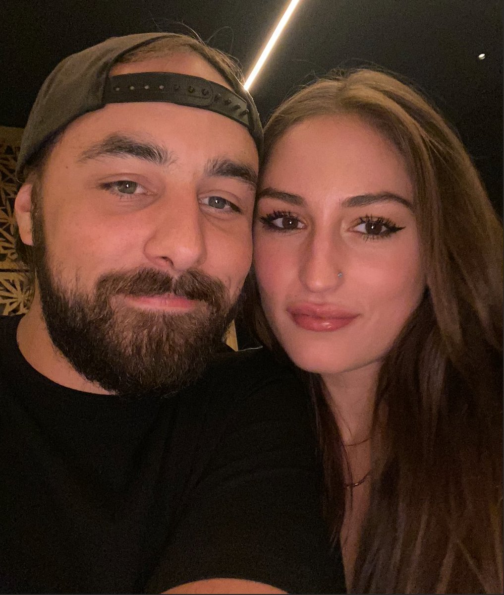 In 2019 I made the best decisions of my life. 

I left my ex... for this woman right here (sorry... not sorry). 

In 5 years we've gone from college students to freelancers... 

And now we're building a business 'm REALLY excited about. 

Life can change quickly... if you let it.