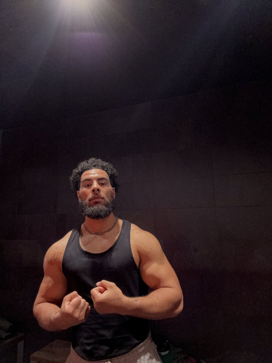 polynesianpapi's tweet photo. Samoan body like https://t.co/liOQsv3akl