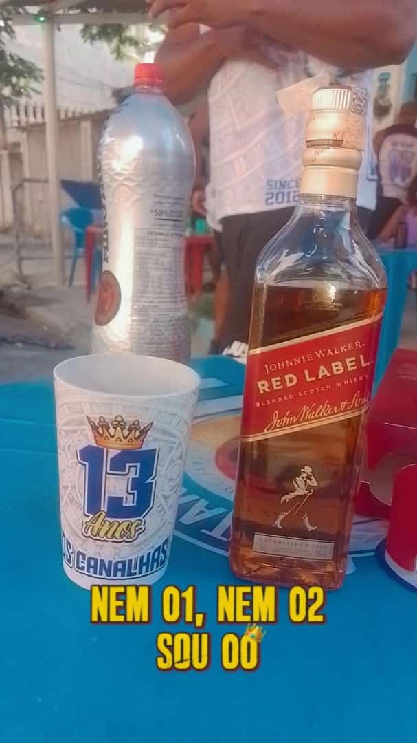 Pé no chão. 00