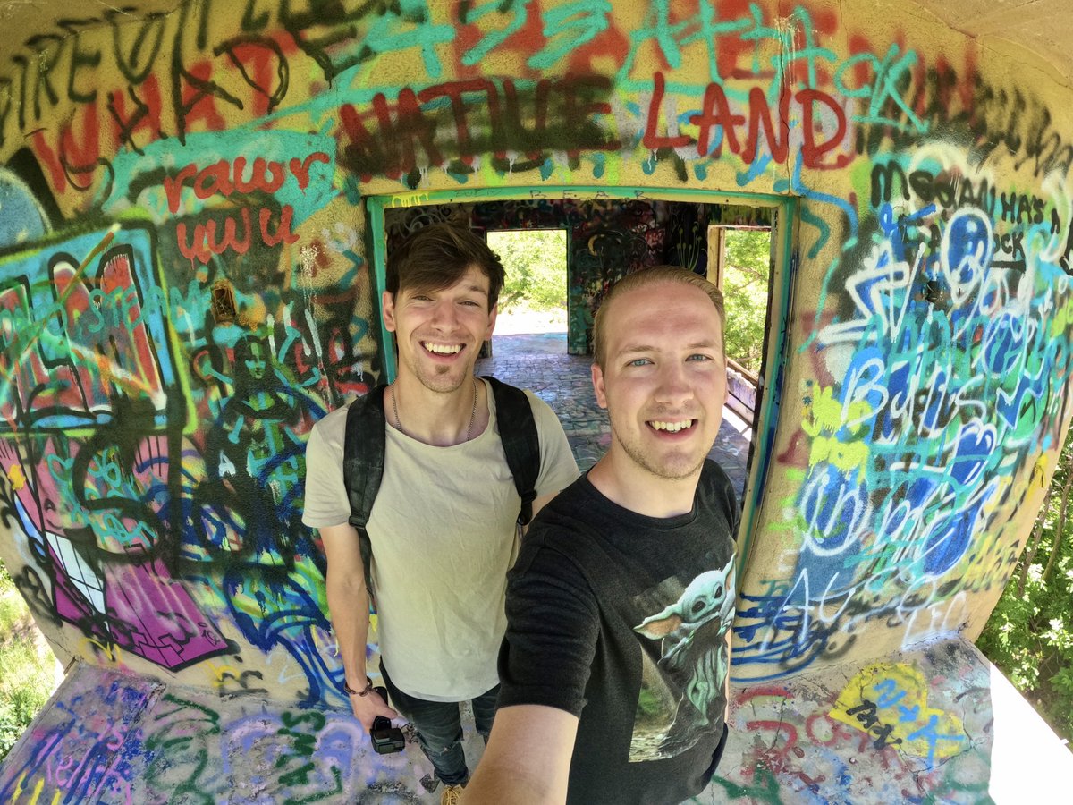 itsethanens's tweet photo. This is the second floor balcony of an abandoned 4-story pump house in Colorado Springs! We also explored 3 other abandoned buildings in the area! Such an epic adventure! 
#urbex #abandonedplaces #coloradosprings https://t.co/FThPKWLbih