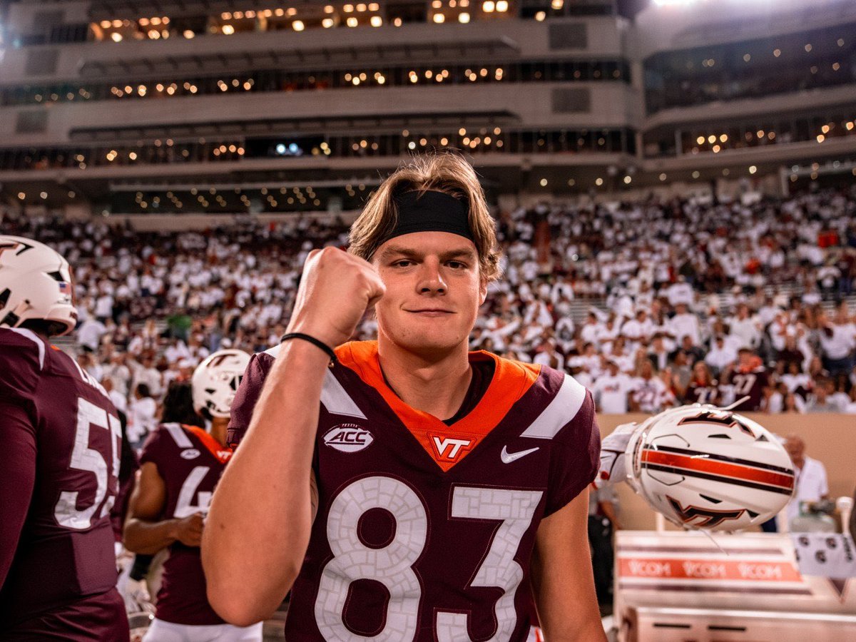 Happy birthday S/O to kicker Kyle Lowe (<a href="/kylelowe38/">Kyle Lowe</a> ) 🎉