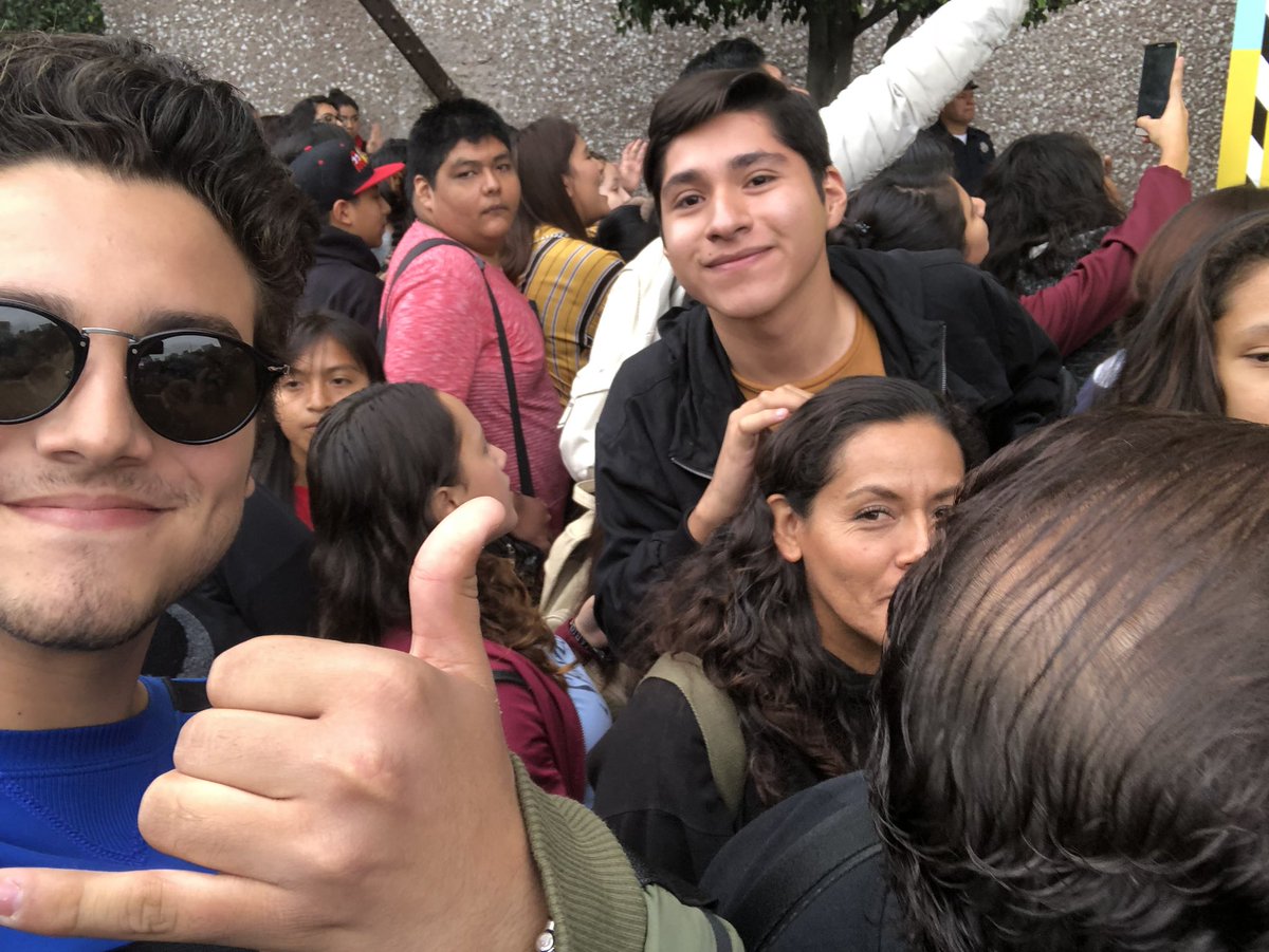 EmmanuelReG's tweet photo. @humberdz Magicoooo sería un boleto para qro 🥹 porque está sold out y aquí andamos apoyándote desde el 2018 https://t.co/NSRDftetHV