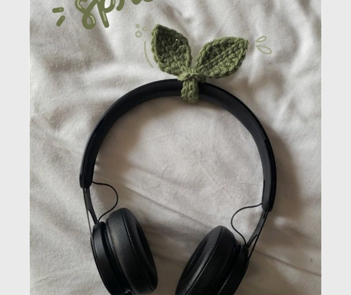 Someone pls make me one of these cute sprouts for my new headset & ill love u forever