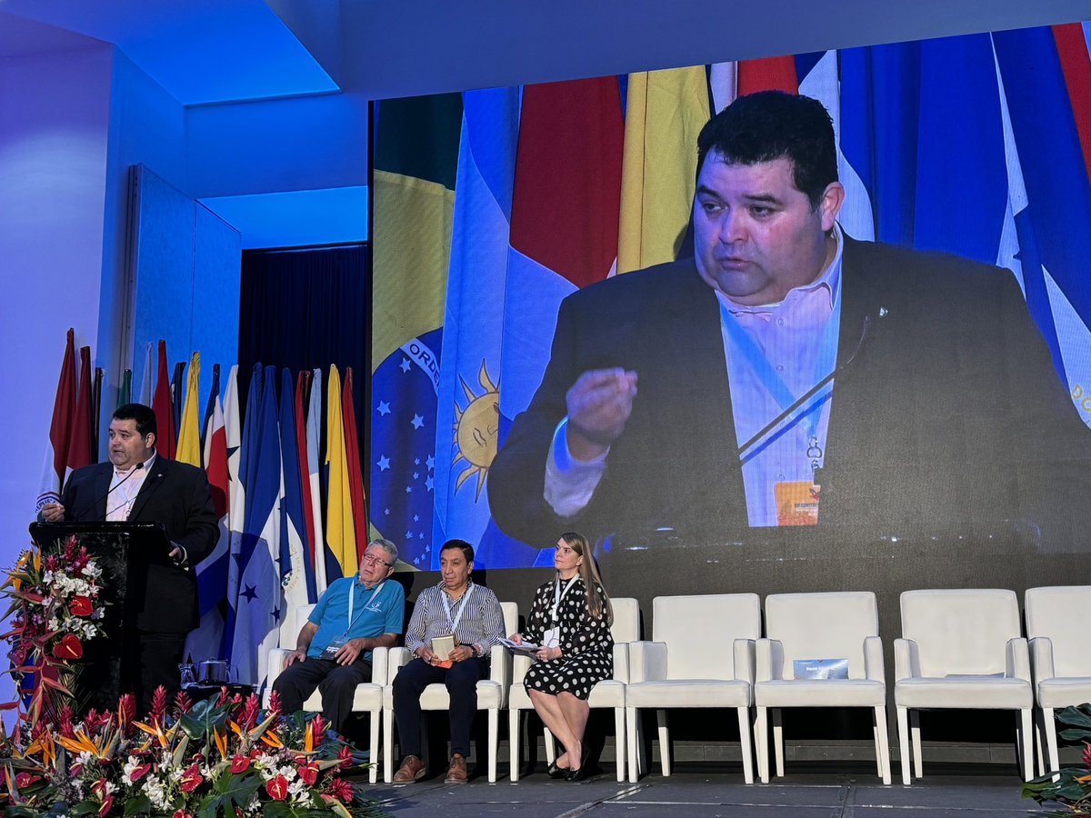 Un honor representar a NEA en la Conferencia Regional @eduint América Latina y discutir las tendencias en la educación de los EE. UU. y nuestro compromiso con la justicia racial, social y económica como parte de promover, proteger y fortalecer la educación pública
#PorLaPublica