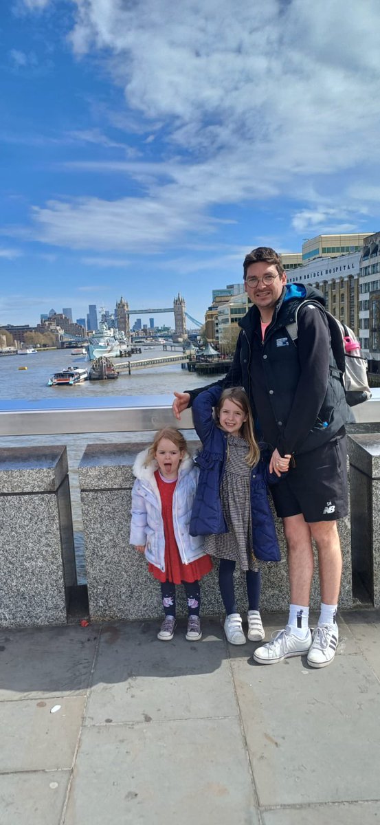 simplesimon89's tweet photo. @HallingSch @Miss_Gunner_ Bella had a lovely day today looking at all the places she had learnt about in Penguins class! She was so proud telling us all about the great fire of London and all her facts she had learnt from Miss Gunner about the Tower of London! https://t.co/94VvFqTsrC