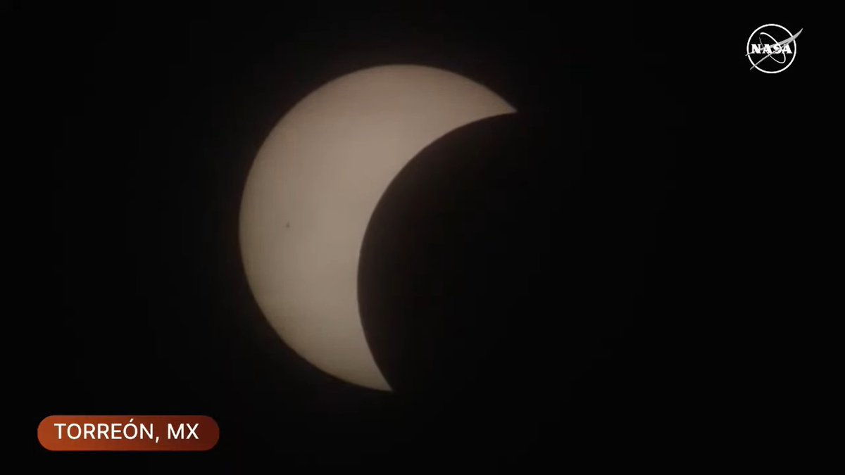 Imagen de la NASA, desde #Torreón, Coahuila. 

#EclipseTotal