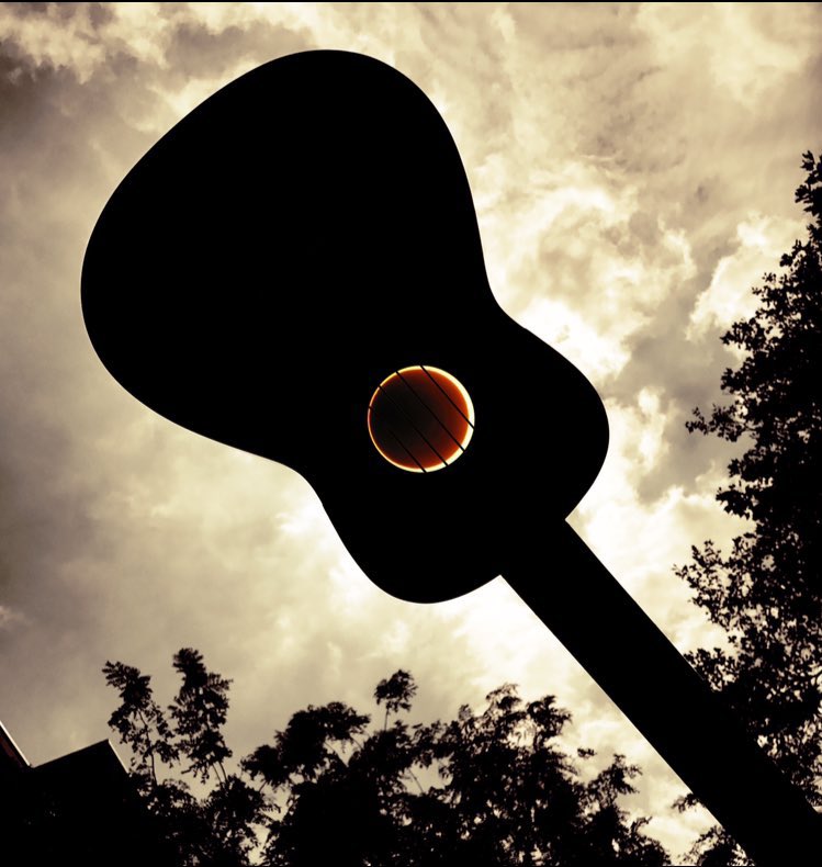 Viendo el eclipse desde el cuatro