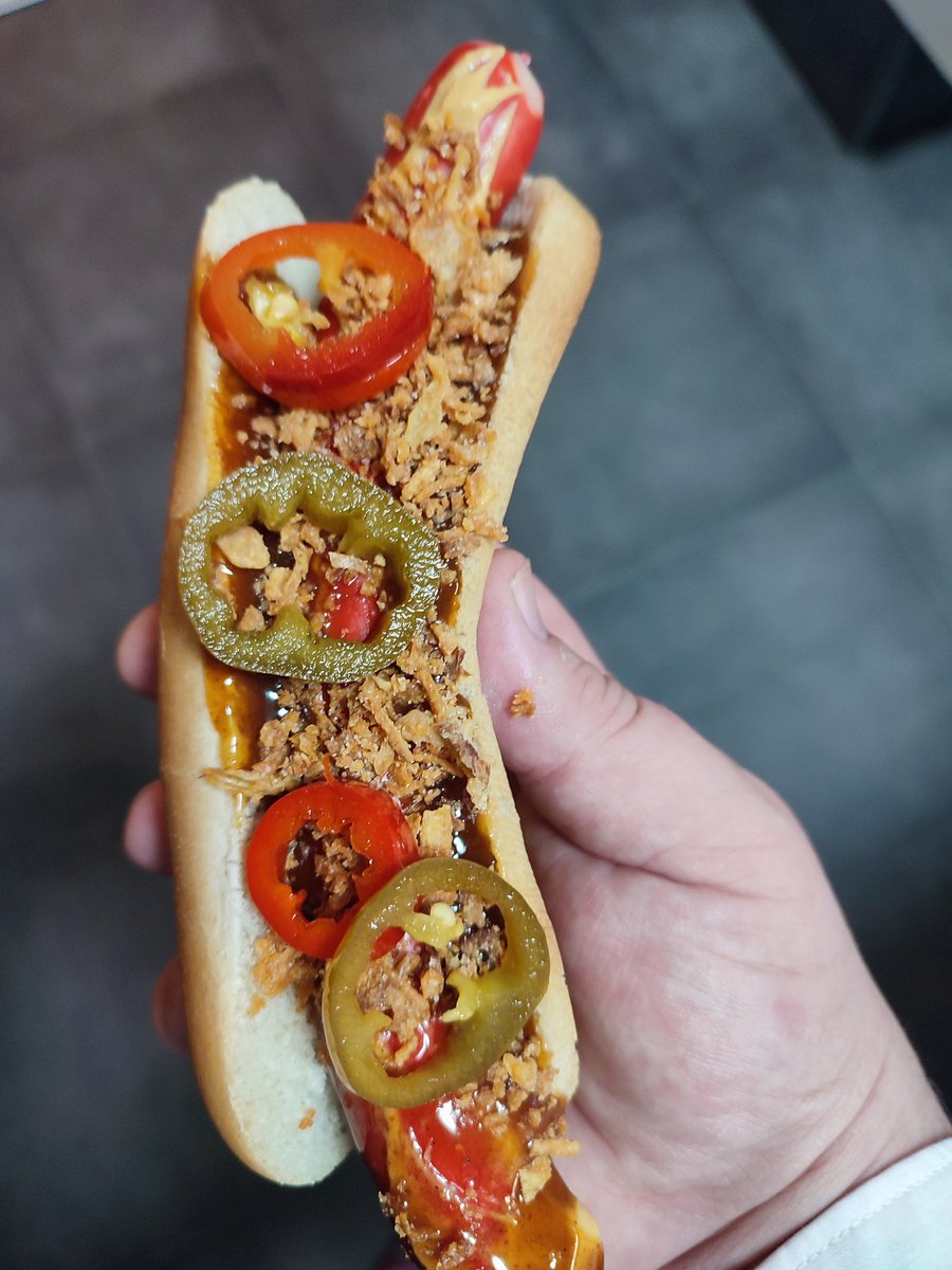 We are red we're white we're danish dynamite! 🇩🇰💪🏻🇩🇰

#Kobenhavn
#HSV