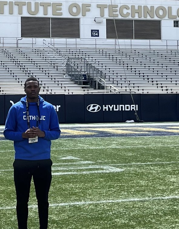 I had a great time @GeorgiaTechFB. Really enjoyed the hospitality @Coach_KPope @coachHillEley. @MCPKnightsFB @kirkjuice32 @HallTechSports1 @DownSouthFb1 @thebamalegends