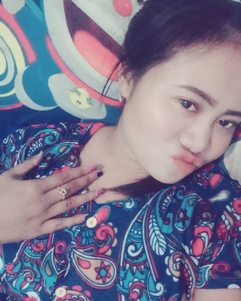 pengen di temenin malam ini beb ,yg mau sini dong cutt.ly/GwsDLLpZ pengen di hangatin 🥰