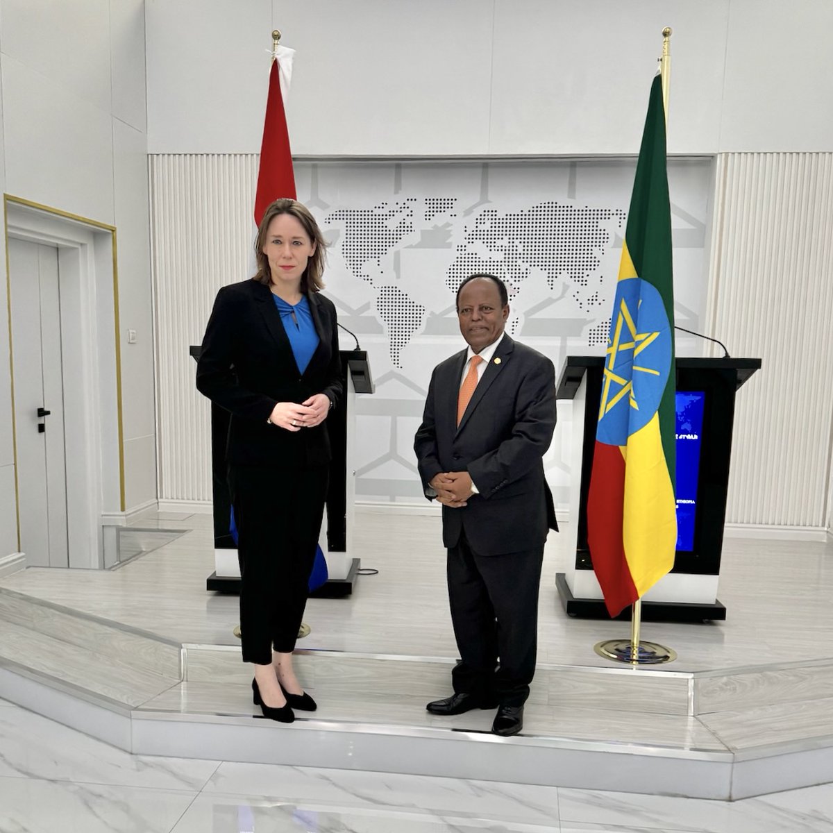 Good meeting with @TayeAtske in Addis Ababa. #Ethiopia plays a pivotal role in the region and is a valuable partner. We share economic ties, including through Dutch investments. Therefore we discussed how we can jointly foster stability, which is in both of our interests. 1/2