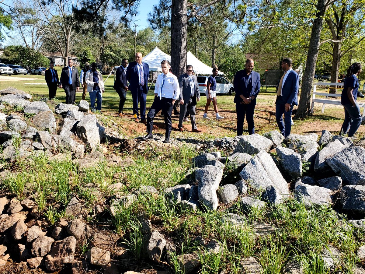 #Earthmonth: Two members of White House Environmental Justice Advisory Council joined @SecretaryPete and @USDOT officials on tour of Elba, AL #Shiloh flooded community and saw proof @ALDOT is not containing US 84 highway stormwater on state right of way. @BullardCenter @DSCEJ