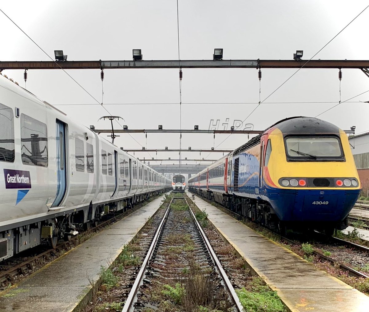 Changes since this photo was taken #OnThisDate five years ago: > East Midlands Trains gone > #MML #HST services gone > Cricklewood North Sidings gone > Great Northern #Class717 plying the ECML > #Class43 43049 ‘Neville Hill’ now in Nanking Blue