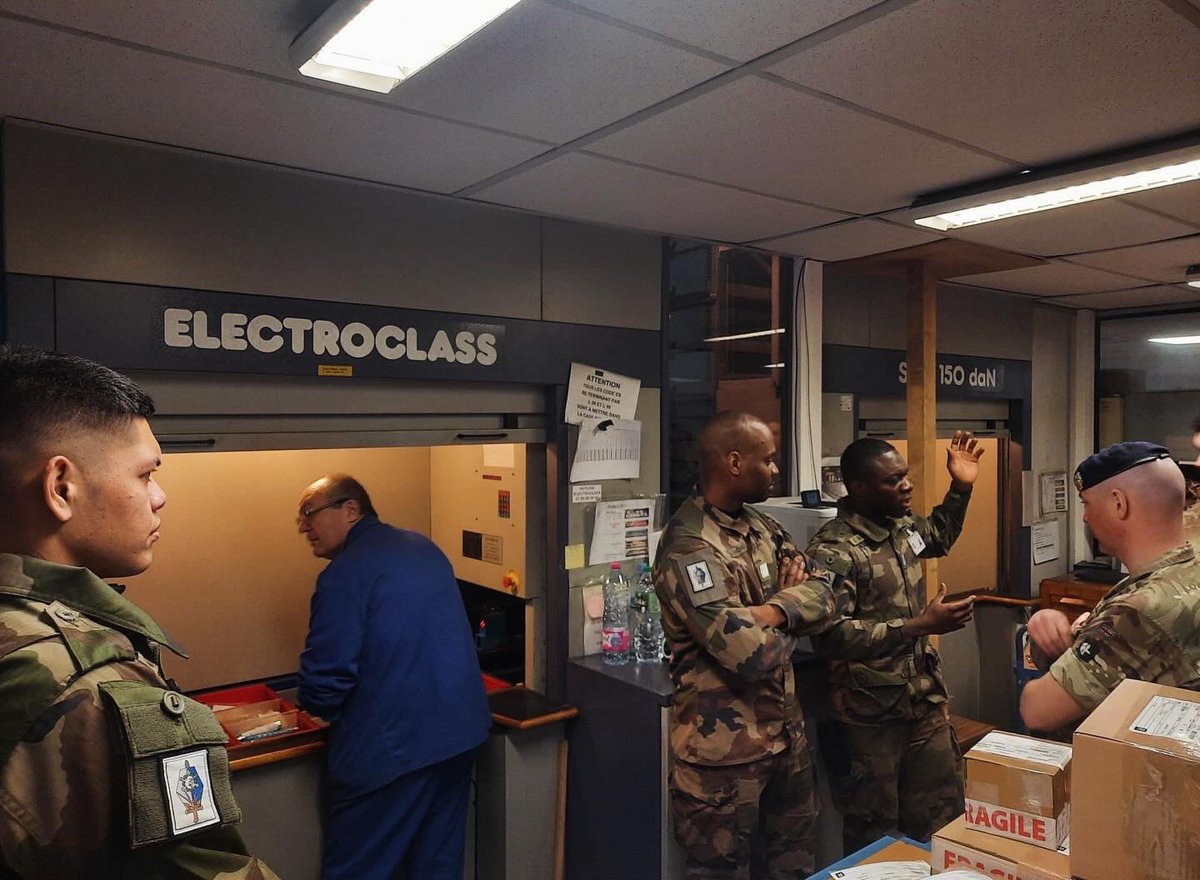 7RMATofficiel's tweet image. 120e anniversaire de l’Entente cordiale 🇫🇷🇬🇧. 
Retour  en 📷 sur l’accueil de militaires du FS 2nd Bn REME  à une formation montagne, puis au 7e RMAT. 
Une connaissance mutuelle pour un engagement opérationnel côte à côte.
@BritishArmy @armeedeterre 
#EntenteCordiale120 #COMMF