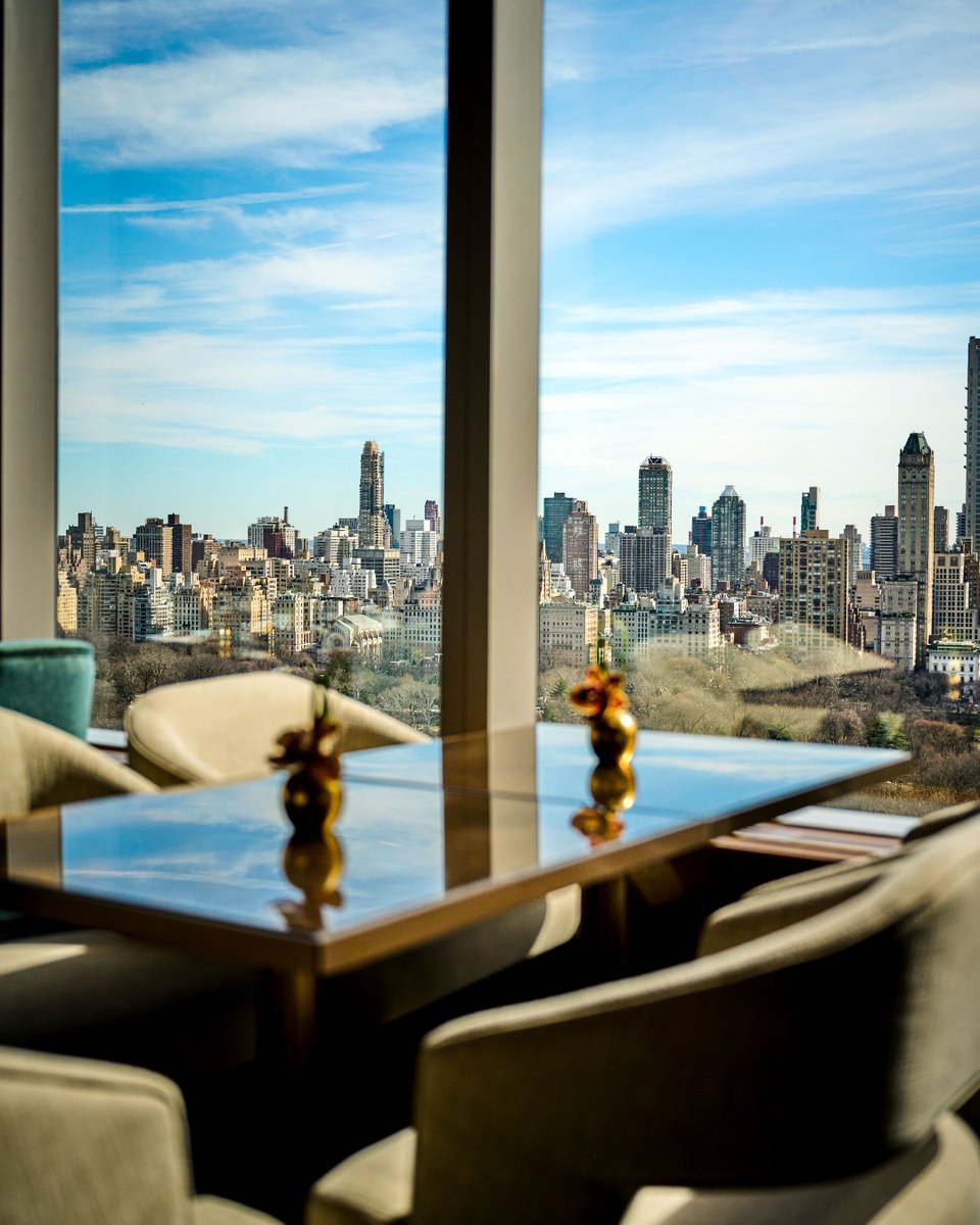 When your meal comes with a side of iconic New York City views. #MandarinOrientalNewYork #ImAFan #NYCViews