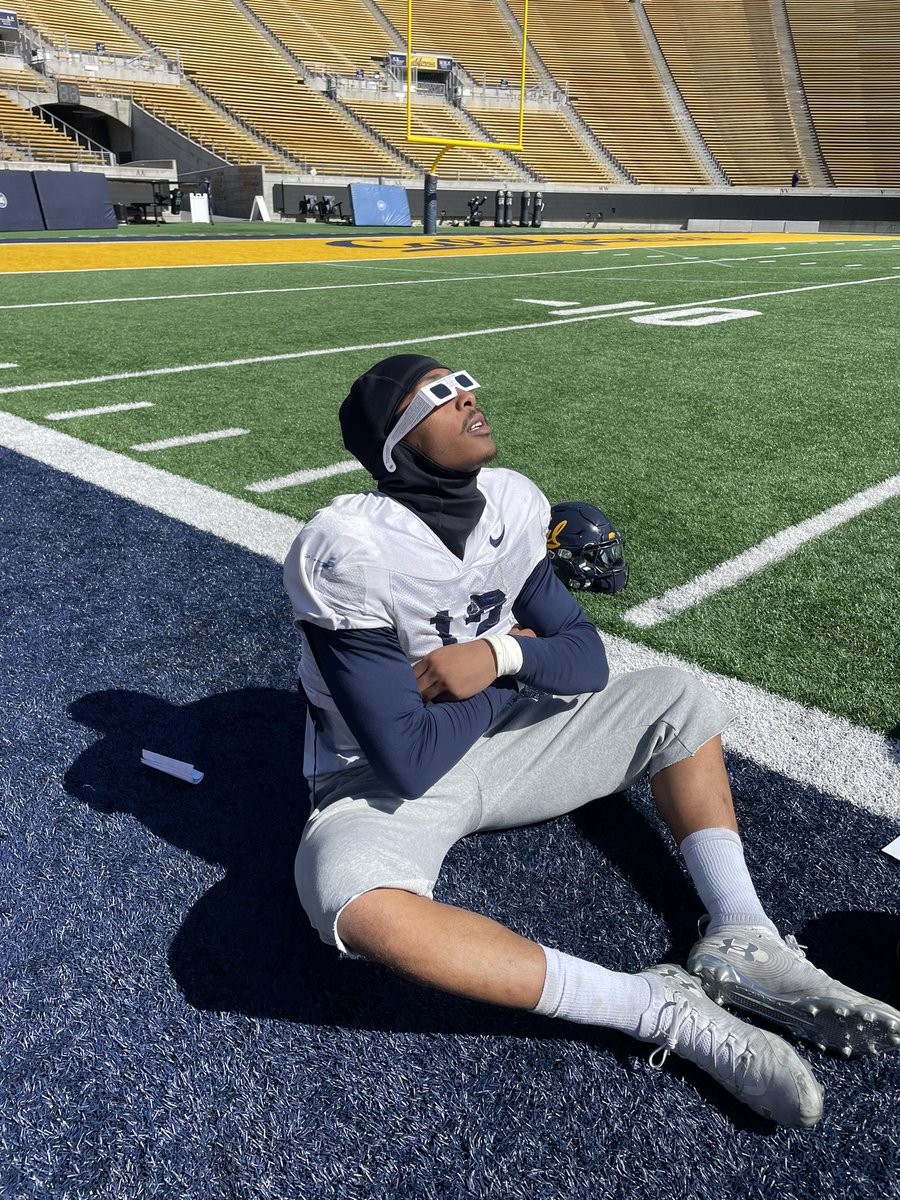 Happy #eclipse day to those who celebrate! ☀️🕶️ #GoBears