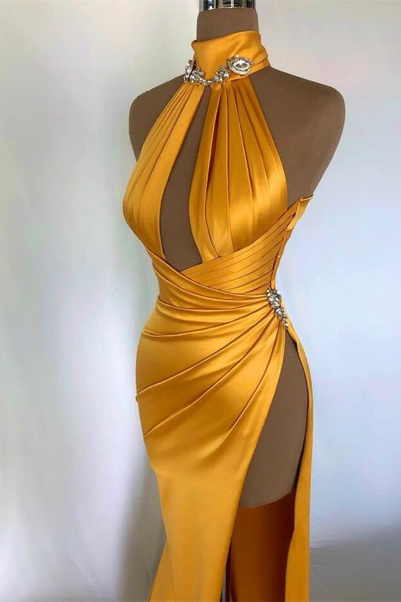 boyscout_badger's tweet photo. Your FC/OC was invited to a very fancy party, what are they wearing?

shes not much of a fashionista BUT SHED MAKE AN ATTEMPT OK. and also stay on theme with her warm colors ☀ https://t.co/ozaDS7oTeN