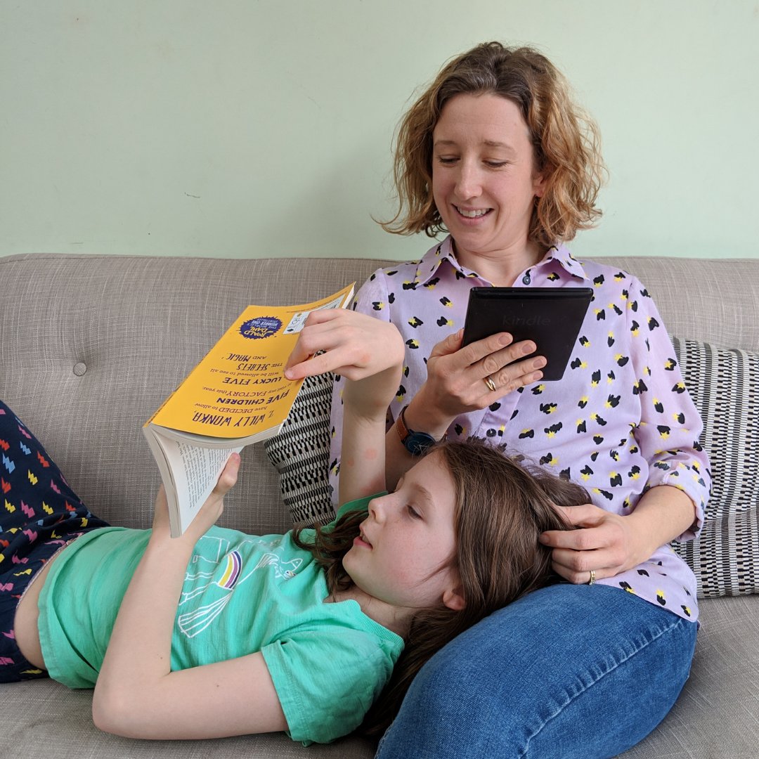 Do your kids see you reading? You're a booklover & read regularly – but how often do you read in front of your kids? If you're keen to inspire your kids to read more regularly , start by making it part of family life #getkidsreading #familyreading