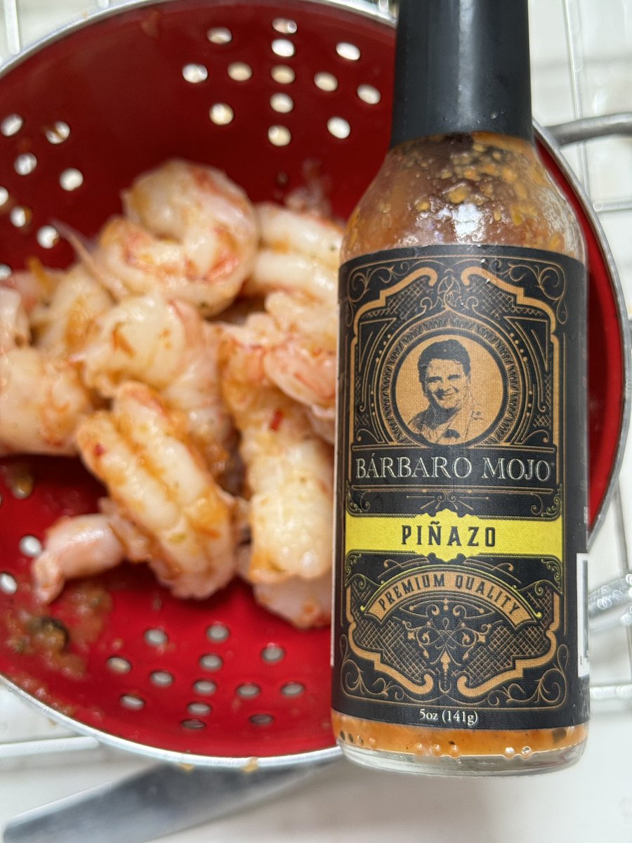 pipozoft's tweet image. Échale 🔥 to your Monday @BarbaroMojo Piñazo Shrimp 🍤 

Yes, I use ground beef at my rice 😄