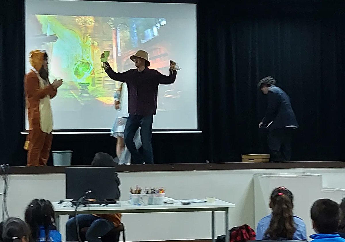 🟢⚪️🔴 Presentación Mago de Oz de IV° meido a Giardino.