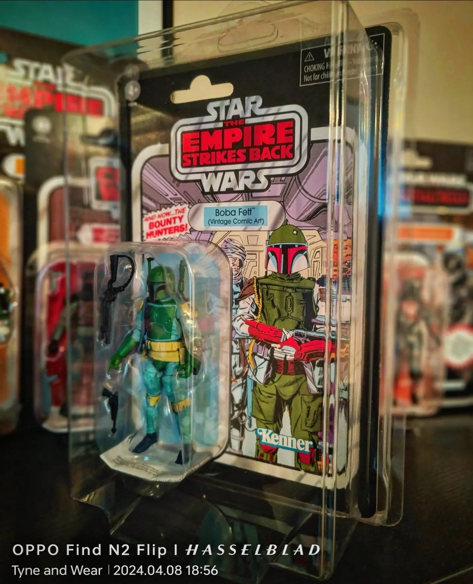 jonrutherford1's tweet photo. Huge south out to Sean from work who gave me a protective case for my miscarded boba fett vintage figure. Can now have it out in display #BobaFett #starwars #bobafettstarwarsfigure #starwarsvintagefigure #miscardedstarwarsfigure #starwarsvintagecollection https://t.co/AmlM3EQJB5