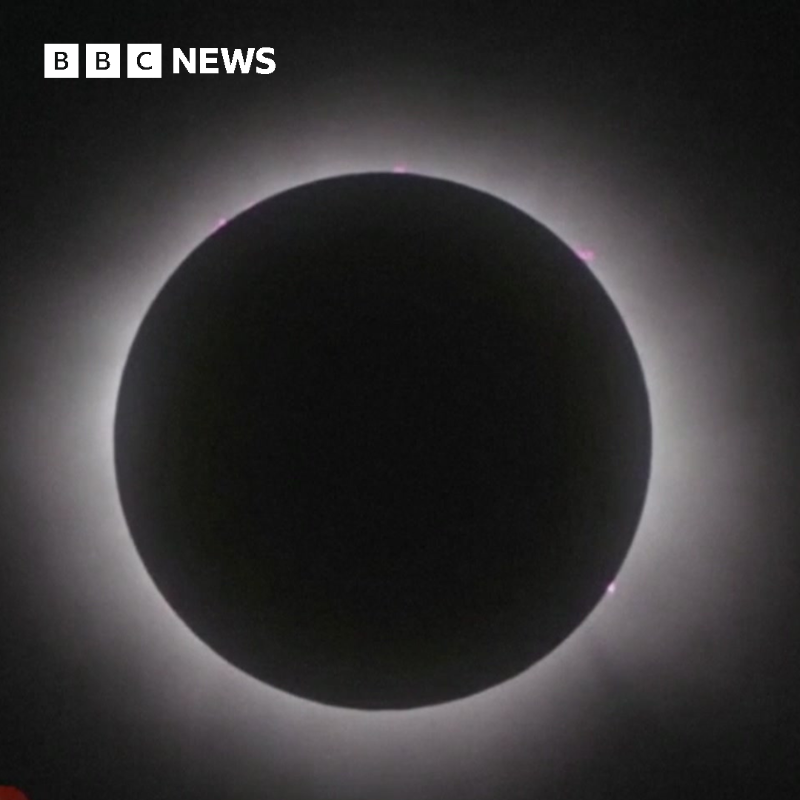 Total solar eclipse plunges parts of Mexico into darkness Follow live as the eclipse rolls over Mexico, 13 US states and Canada ⬇️