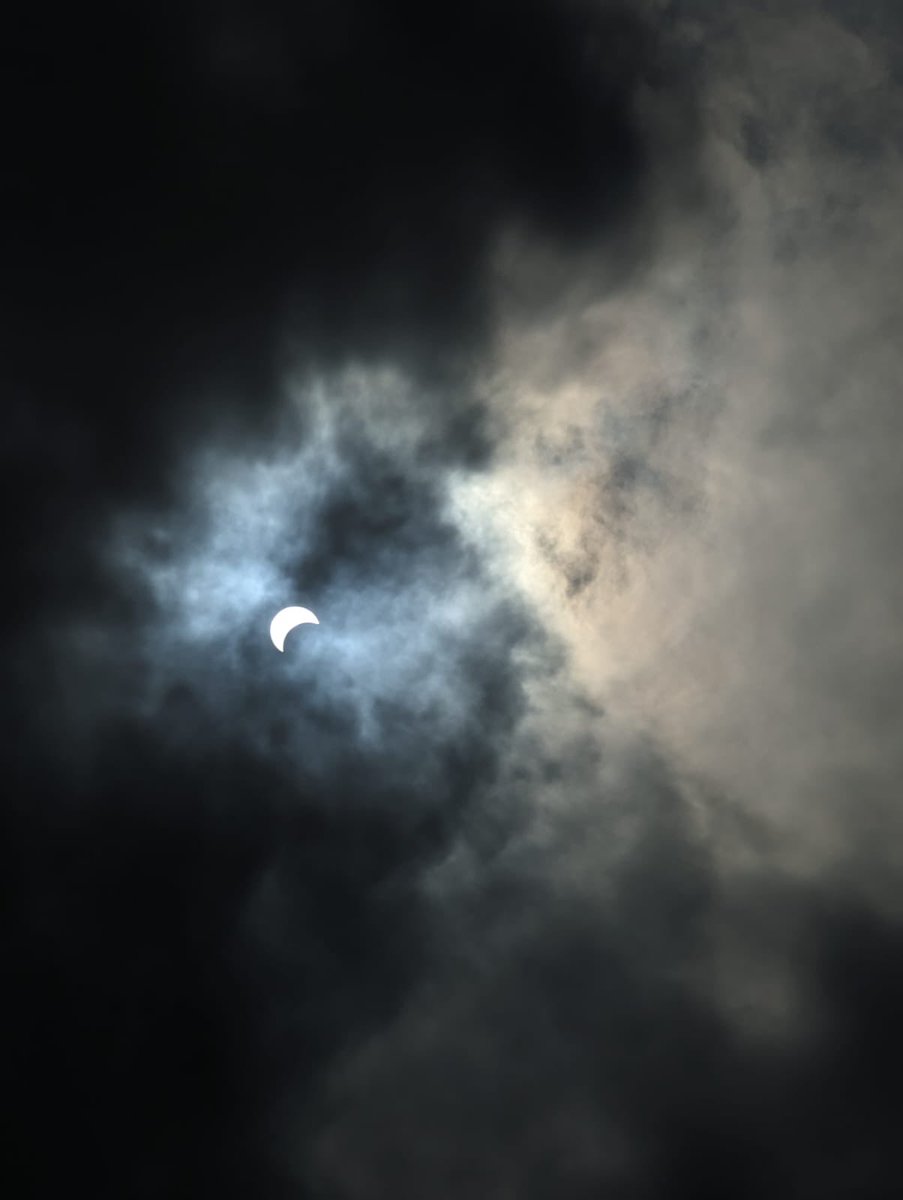 jtorras's tweet image. 🌚➡️🌞