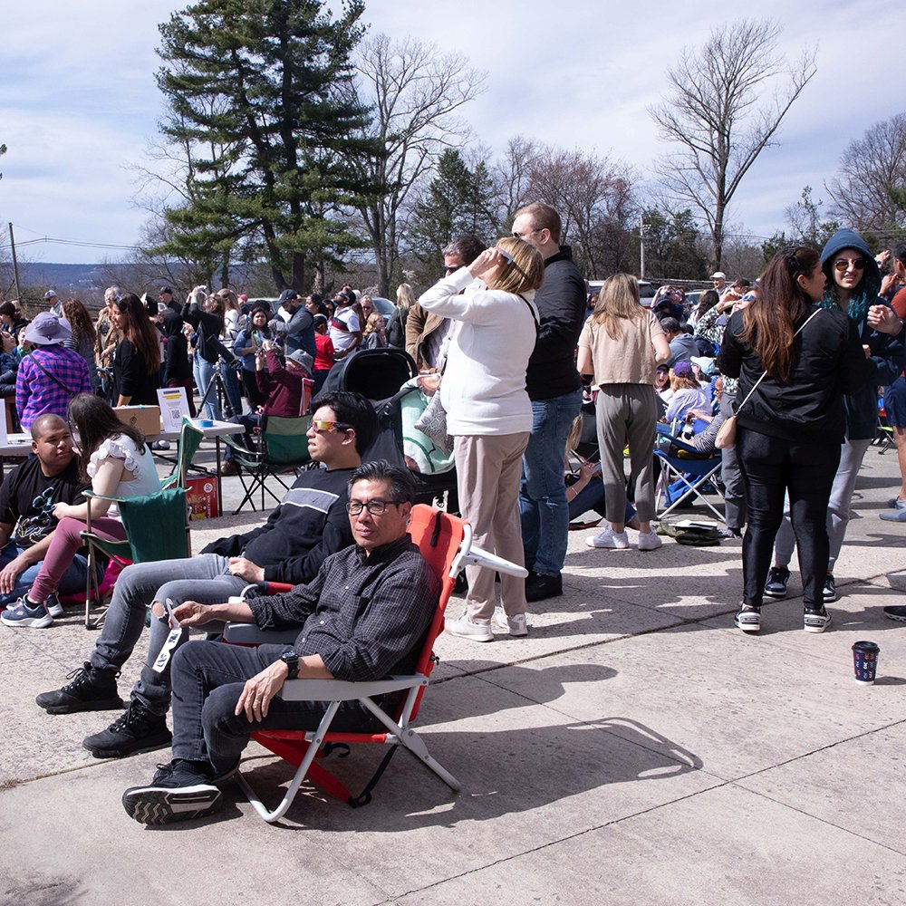 The moon's moment in the sun. We had a great turnout today for our Solar Eclipse Viewing Event presented by the Morris Museum’s Astronomical Society. Thank you to the society and all our attendees!

#SmithsonianEclipse #eclipse #FindYourPlaceInSpace