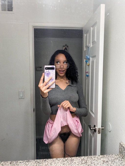 Where&rsquo;d my panties go? 😅 omg https://t.co/EVLN2ku8Ac