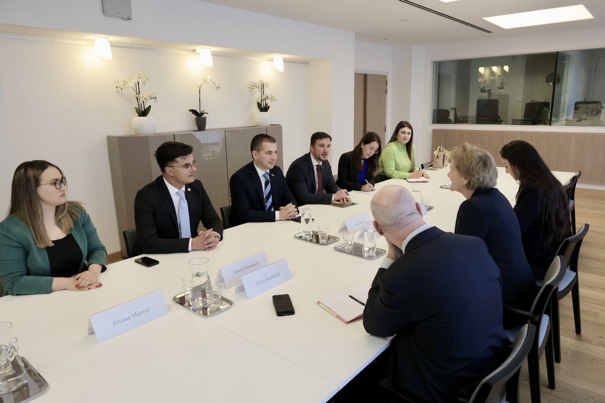 Deputy PM <a href="/BecicAleksa/">Aleksa Bečić</a> and Minister of the Interior <a href="/SaranovicDanilo/">Danilo Saranovic</a> engaged today in fruitful discussions with Cssr <a href="/YlvaJohansson/">Ylva Johansson</a> at <a href="/EU_Commission/">European Commission</a> &amp; <a href="/aneichhorst/">Angelina Eichhorst 🇪🇺</a> at <a href="/eu_eeas/">European External Action Service - EEAS 🇪🇺</a> during Day 1️⃣ of their official #EU visit. 

Always fostering stronger ties with the #EU 
🇪🇺🤝🏻🇲🇪