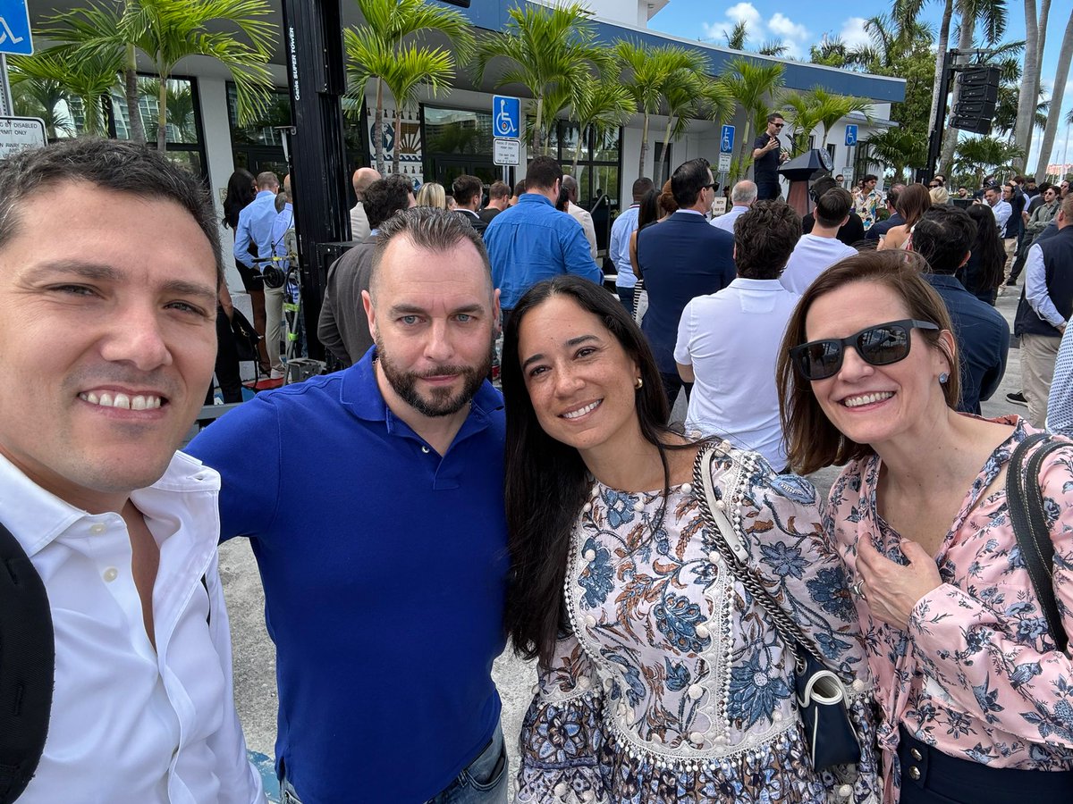 joinlazo's tweet image. This morning, we were at the #TechWeek Kick-Off at Miami City Hall by @VentureMiami!  💜

It was really inspiring and motivating to hear from @FrancisSuarez, @MariaDerchi, @rabois, @zebulgar and @jdanjohnson 🙌🏾

This #MiamiTechMonth is going to be amazing! 🎉