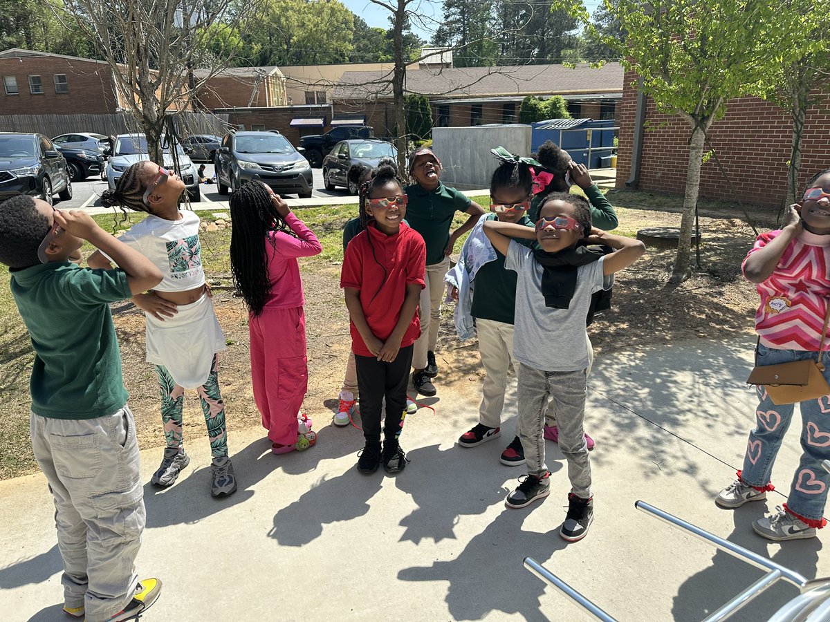 #APSEclipseDay is here!! Having some fun in the sun - with our 🕶️ on of course! 🌞🕶️ @DrLWestManor1