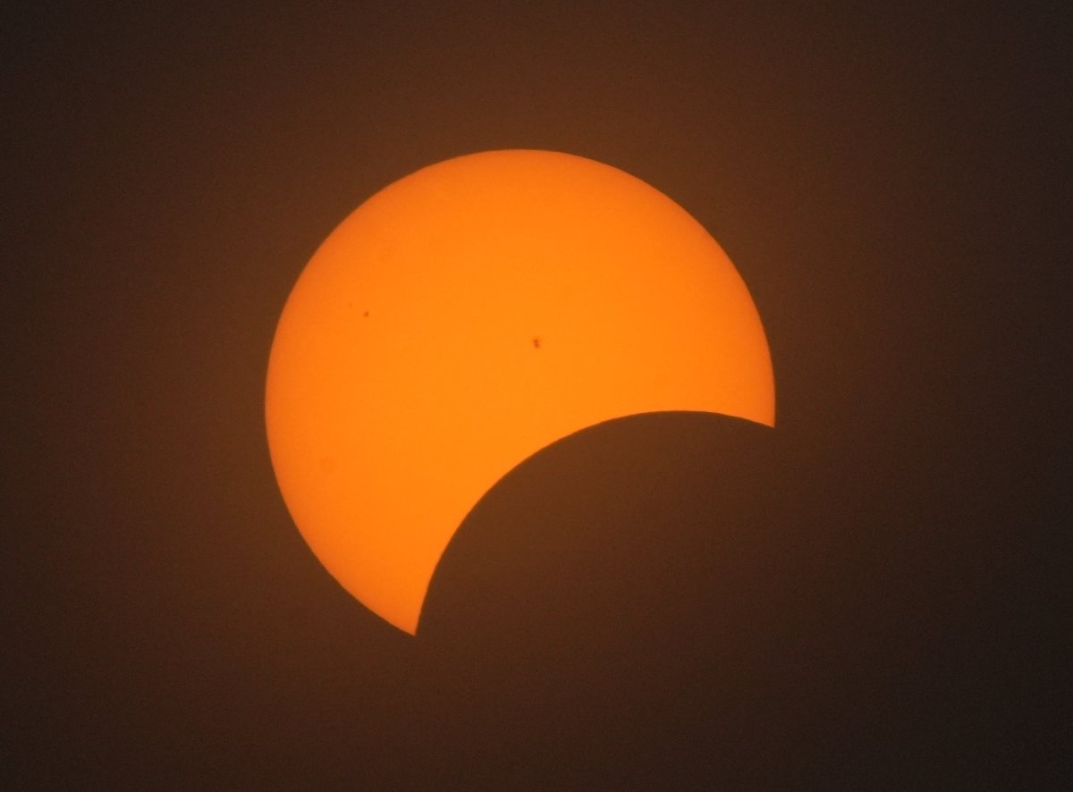 #Eclipse2024 as of 1:25pm from #Milwaukee