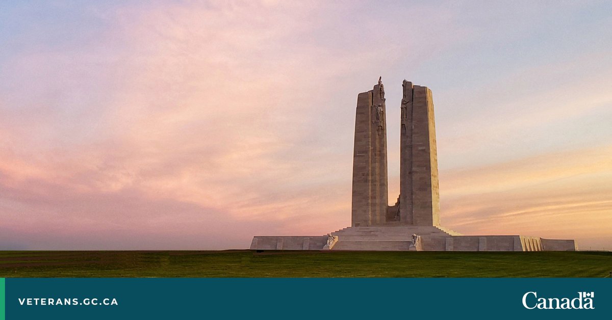 The Canadian National Vimy Memorial honours all Canadians who served in the #FWW. The names of those who died in France during the conflict and had no known graves are engraved on its white stone walls. 🔗: ow.ly/Y8Ph50RaMAv #CanadaRemembers