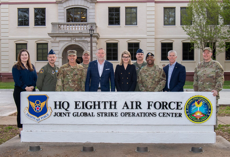 IcelandInUS's tweet photo. Defence attaché @garfor71 joined Nordic colleagues on a visit to @US_STRATCOM in Omaha, NE &amp; to the 8th Airforce at Barksdale, LA. Important discussions on the role of strategic deterrence and an impressive demonstration of day to day readiness of the 8th Air Force. 🇮🇸🇺🇸🇸🇪🇳🇴🇫🇮🇩🇰 https://t.co/9IC8GoHa4Z