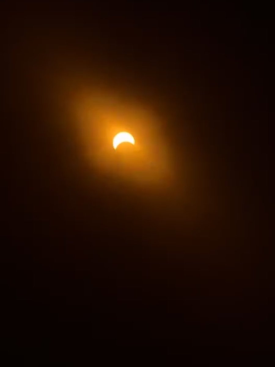 The iPhone did a pretty good job capturing the #solareclipse!