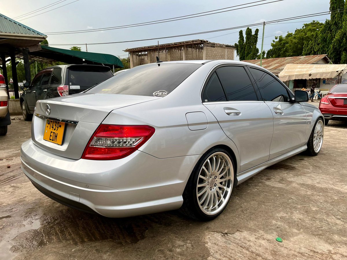 2007 MERCEDES BENZ C180 KOMPRESSOR

Cc: 1790
Mileage: 65,000km+
Engine Code: 271
Fuel: Petrol

Standard Features: 8-SRS Airbag
Auto Folding Exterior Mirrors
Steering Switches
19”Alloy wheels
Leather Upholstery
Parking Sensors

Transmission: Auto

Asking For: 23.5M✅
📞 0787308831