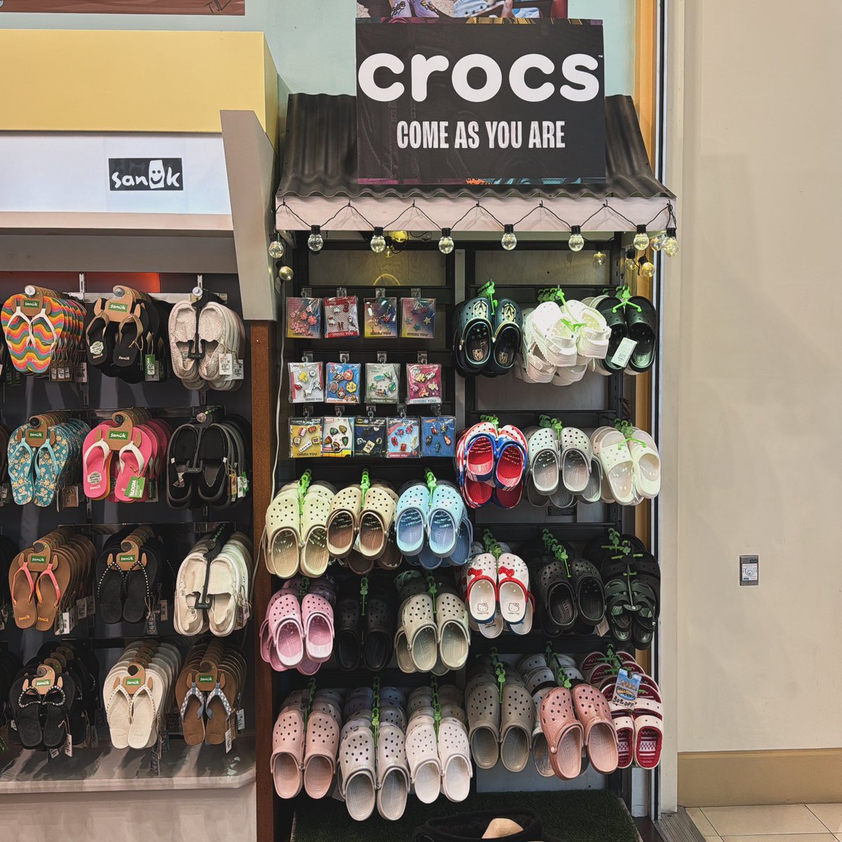 Tons of new @Crocs colors in stock. 👏🏻🤩🛍️ Come grab your favorite pair! #crocs #flipflops #flipflopshops #thestrip #Mandalaybay #vegas #lasvegas #ffs #casino #freeyourtoes #Mall #TheShoppes