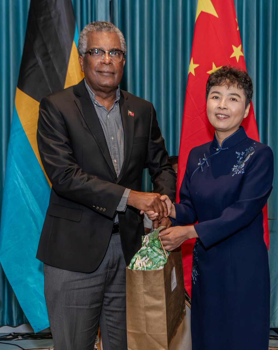 Our Ministry recently held a farewell ceremony for H.E. Dai Qingli, outgoing ambassador of the People's Republic of China to he Commonwealth of The Bahamas. mofa.gov.bs/the-bahamas-bi…
