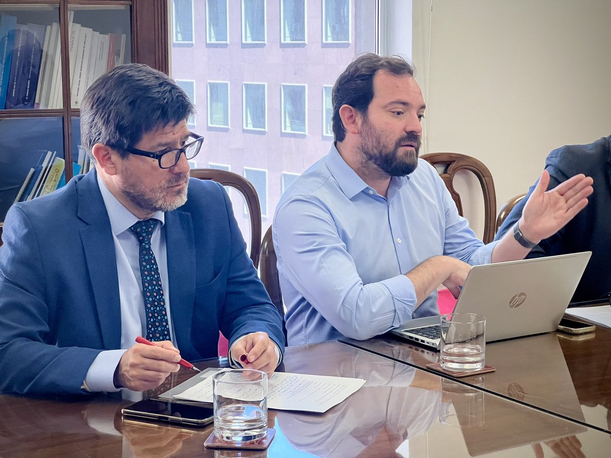 🔸El subsecretario @gboccardobosoni recibió a la directora @OITCinterfor, Elena Montobbio, de cara a la Reunión de la Comisión Técnica 47 a realizarse en nuestro país 🇨🇱 Esta primera cita es de gran relevancia para concretar el importante encuentro internacional durante el 2025.