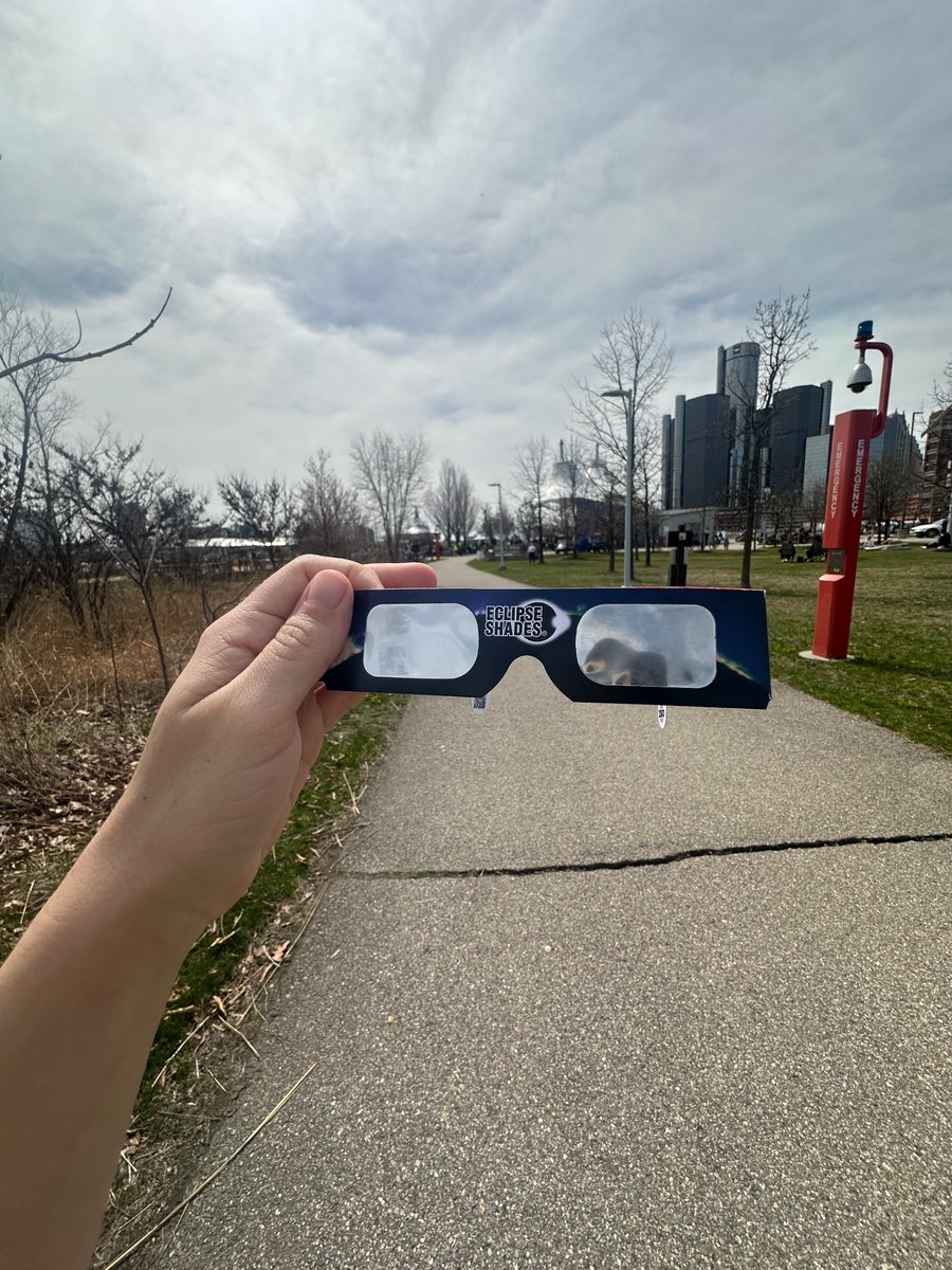 If ur like me and procrastinated i think the riverfront is the last place left w glasses in Detroit