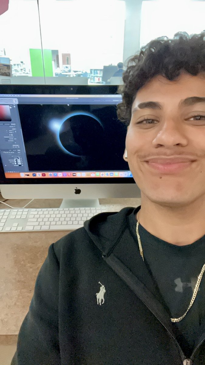 Journalism students made their own solar eclipse using Adobe Photoshop! ☀️ 🌖