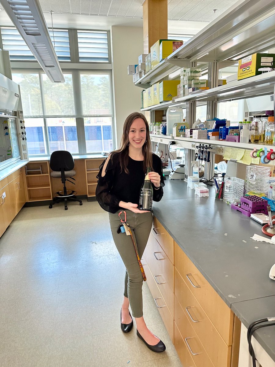 Derbyshire Lab @ Duke (@derbylabduke) on Twitter photo Congrats to Sam Eastman on passing her preliminary exam and becoming a PhD candidate!!! 🍾🎉 <a href="/DukeChemistry/">Duke University Chemistry</a> Congrats to Sam Eastman on passing her preliminary exam and becoming a PhD candidate!!! 🍾🎉 <a href="/DukeChemistry/">Duke University Chemistry</a>